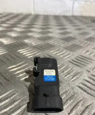 Opel Zafira B Camshaft speed sensor 16212460