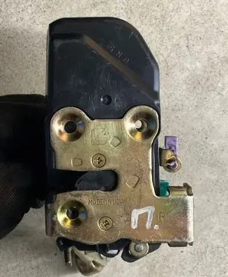 Jeep Cherokee III KJ Front door lock