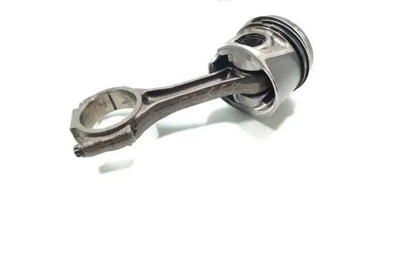 Mitsubishi Outlander Piston with connecting rod 