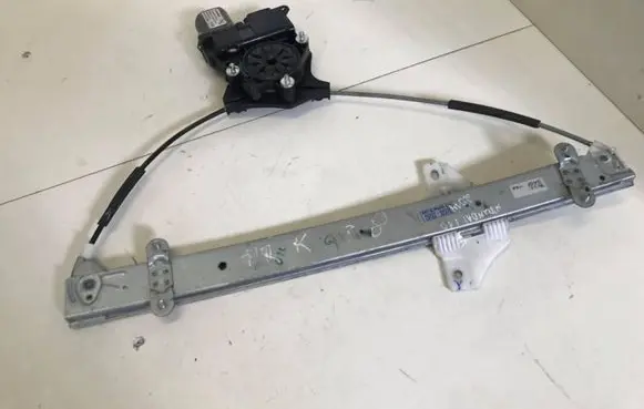 Hyundai i10 Front door window regulator with motor 82401B4120 82450B4010