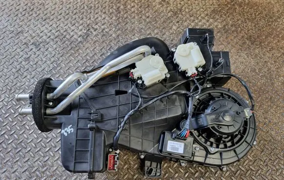 Dodge Durango III Interior heater climate box assembly 68186198AD