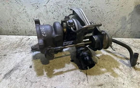 Renault Clio IV Turbo 144103742R 13120100857 8201234380