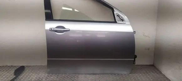 Mitsubishi Outlander Front door