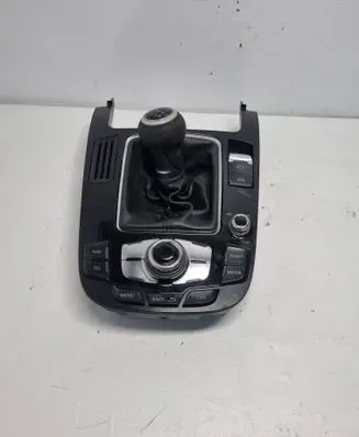 Head unit multimedia control
