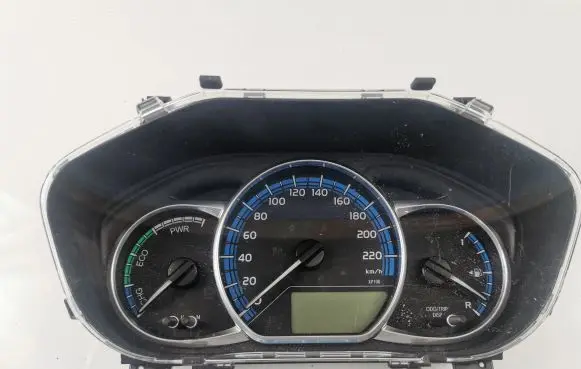 Toyota Yaris Speedometer (instrument cluster) 838000UC90