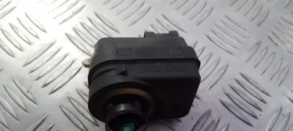 Renault Scenic I Headlight level adjustment motor 