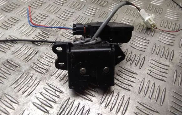 Toyota Corolla Verso E121 Tailgate/trunk/boot lock/catch/latch 1015283000