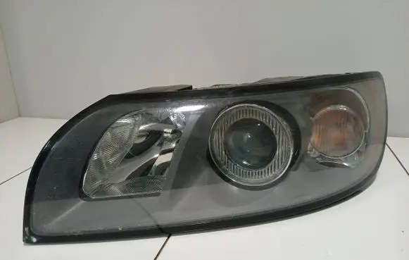 Volvo V50 Headlight/headlamp 30698891 0301198603