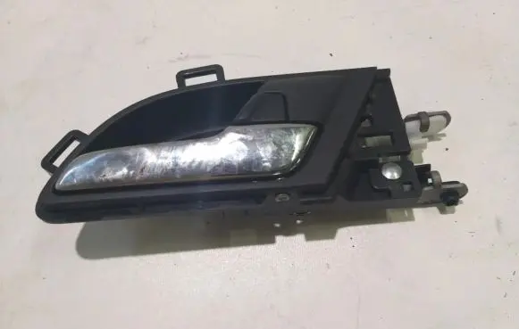 Rear door interior handle