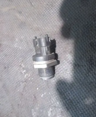 Fiat Punto (188) Fuel pressure regulator 0281002908 07052928823