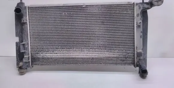 Toyota Corolla Verso E121 Coolant radiator