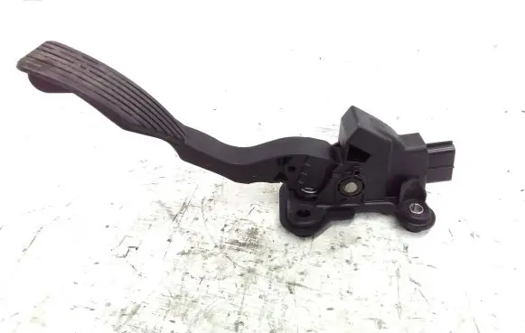 Mitsubishi Outlander Accelerator throttle pedal 1600A188