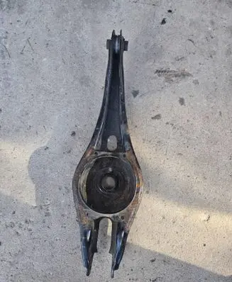 Rear upper control arm/wishbone
