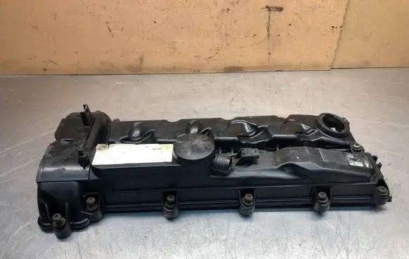 Mercedes-Benz Sprinter W906 Rocker cam cover A6510100230