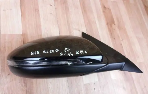 KIA Ceed Front door electric wing mirror 049783