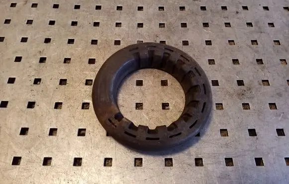 Opel Frontera B Rear coil spring rubber mount 