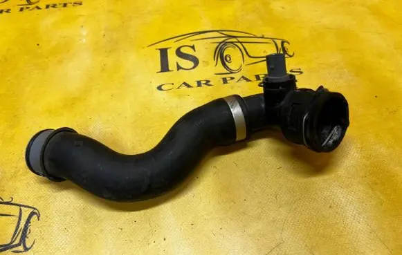 Porsche Panamera (970) Engine coolant pipe/hose 97010640110