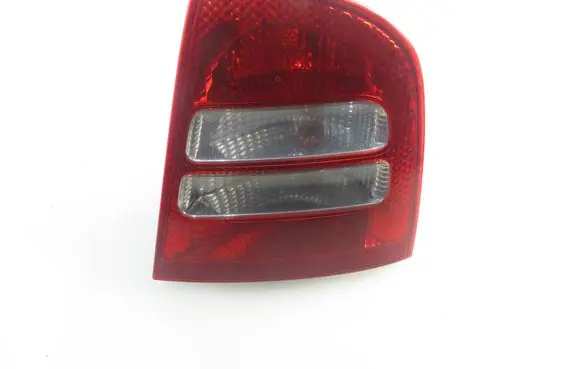 Skoda Octavia Mk1 (1U) Rear/tail lights 1U6945112 1U6945096 YU3X13404BA