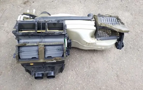 Volvo XC70 Interior heater climate box assembly housing P08674720