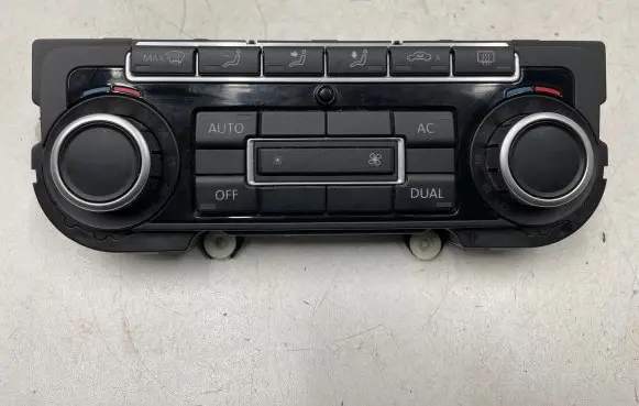 Volkswagen Tiguan Climate control unit 5K0907044BS 5HB00974640