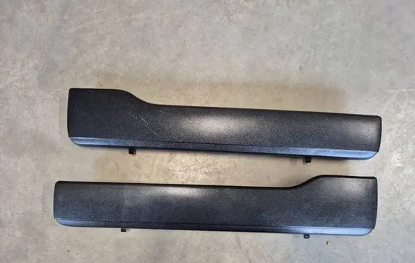 Volkswagen Golf II Front door storage pocket/box 191867133 191867134