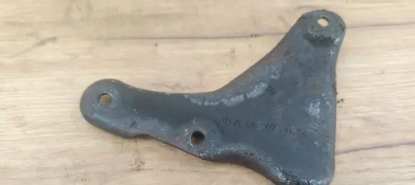 Mercedes-Benz E W211 Engine mounting bracket A6460780084