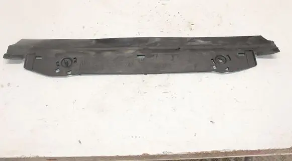 BMW X1 E84 Radiator trim 2990839