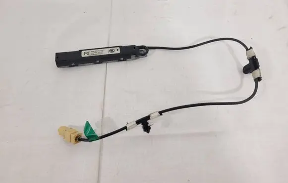 Skoda Octavia Mk2 (1Z) Antenna control unit 1Z0035577C 304080923 UA7PL4408