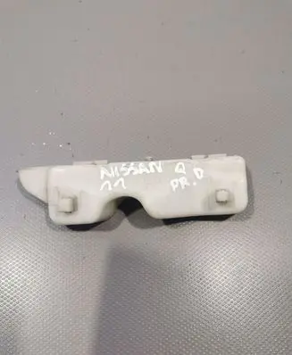 Nissan Qashqai Front bumper mounting bracket