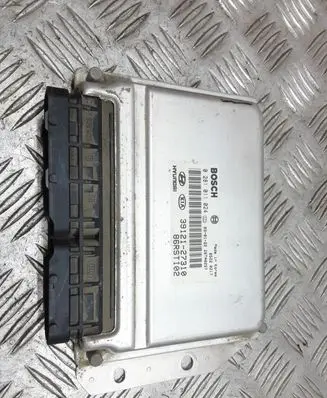 KIA Carens I Engine control unit/module 0281011024