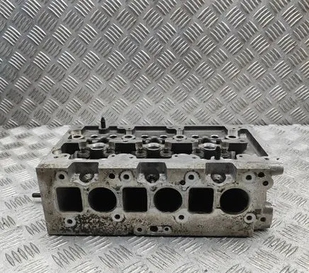 Volkswagen Polo V 6R Engine head 04B103403M
