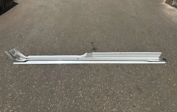 Toyota Sienna XL40 IV Sill 7585108040 7585108050