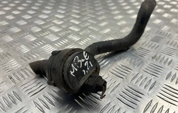 Mercedes-Benz E W210 Electric auxiliary coolant/water pump