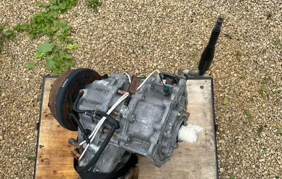Nissan Patrol Y61 Manual 5 speed gearbox 33100VB010 101095