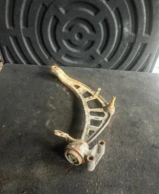 Mini Cooper Countryman R60 Front lower control arm/wishbone 9806520