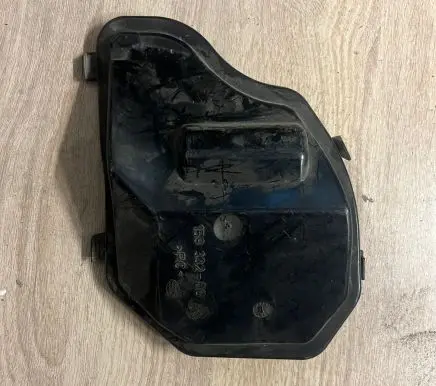 BMW 5 E60 E61 Headlight/headlamp dust cover 15933200