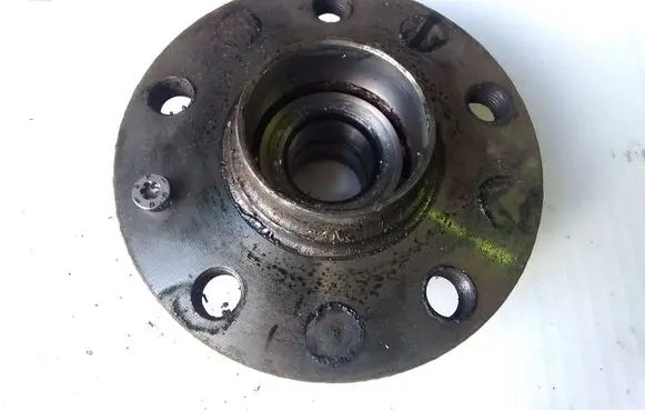 Audi A3 S3 8P Rear wheel hub