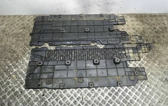 Renault Megane IV Side bottom protection 748155384R 748148027R