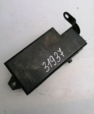 Subaru Impreza II Fuse module 82231FE000 MB200100B