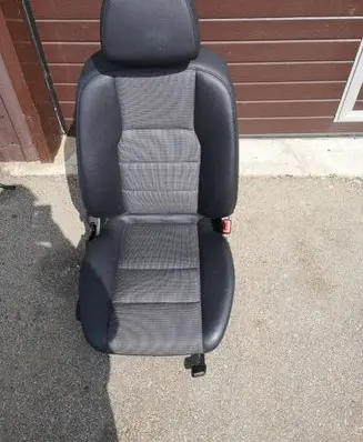 Mercedes-Benz C W204 Front passenger seat 