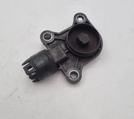 BMW 3 E90 E91 Camshaft vanos timing valve 7524879 11377524879