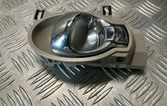 Nissan Cube Z12 Rear door interior handle