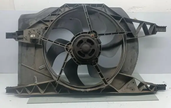 Renault Espace IV Electric radiator cooling fan 8200273172 20112003 1831720