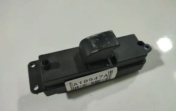 Mazda 3 I Electric window control switch 11BS3F66380