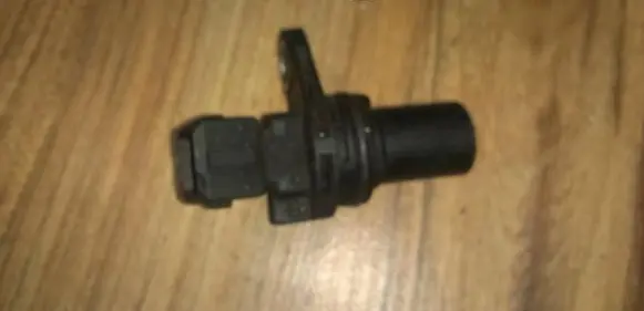 Ford Mondeo MK I Crankshaft position sensor 12K073A1E