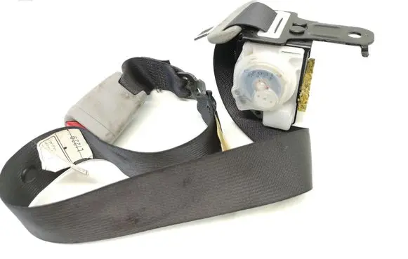 Lexus IS 220D-250-350 Middle seatbelt (rear) C70319 0704205A