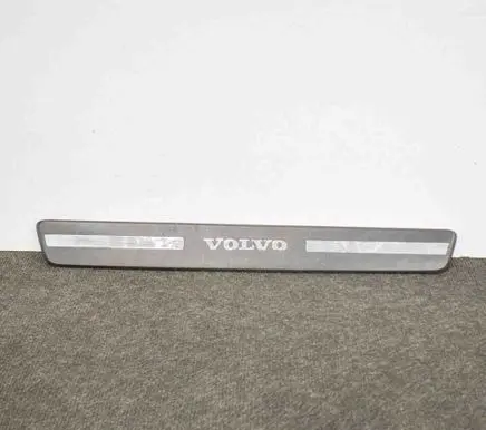 Volvo XC60 Front sill trim cover 31349002