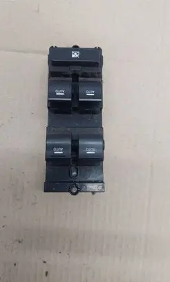 Hyundai i40 Electric window control switch 935703Z050 39R4951000 20121015