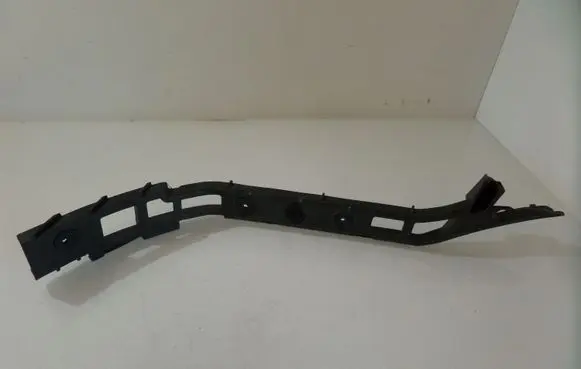 Opel Meriva A Bumper support mounting bracket corner 93330082