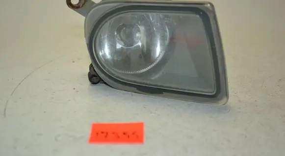 Volvo V50 Front fog light 30698630 82450